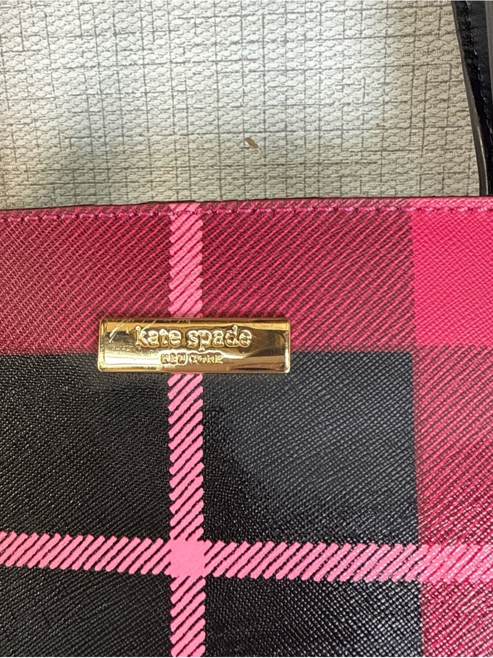 Kate Spade Zippered Tote Bag Large 13” Polyvinyl Leather Trim Pink Plaid Handbag - Picture 2 of 13